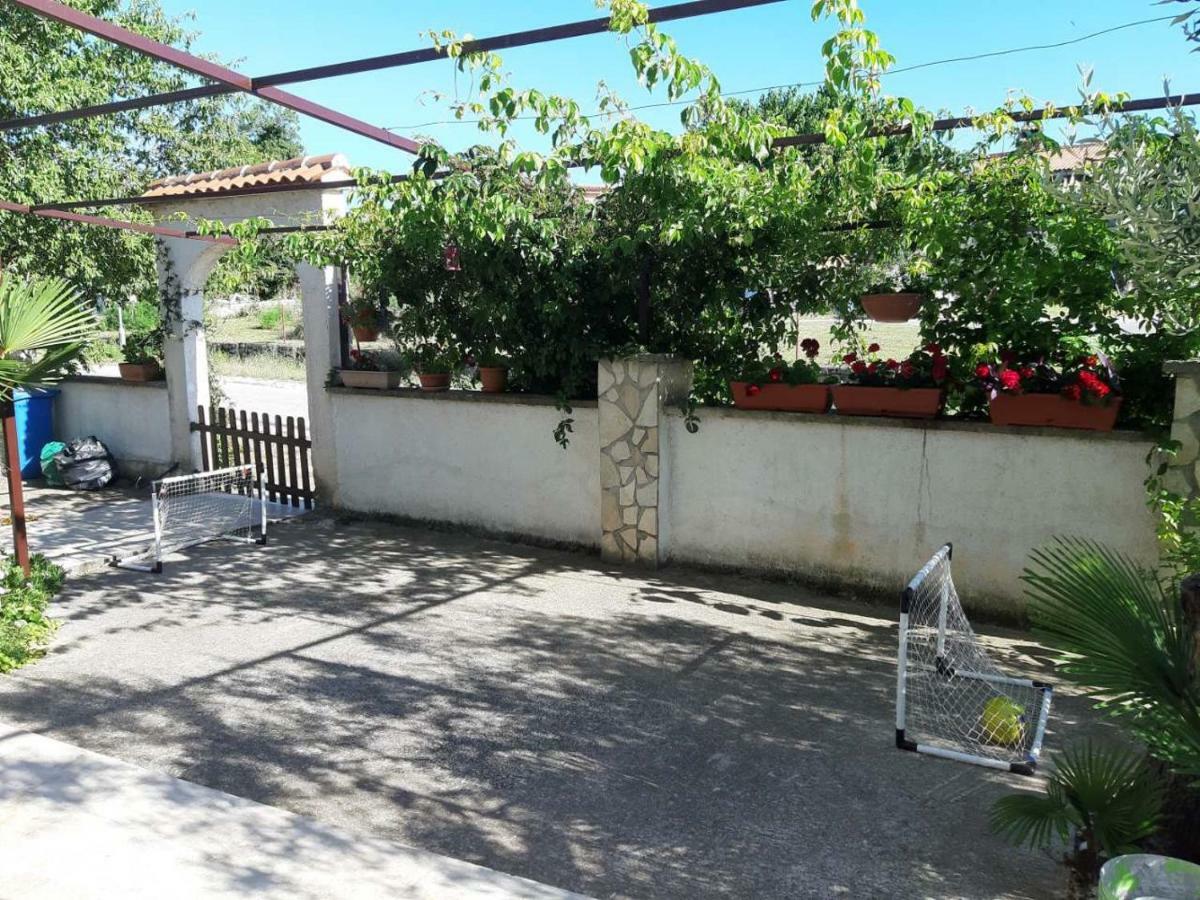 Apartman Igy Vinkuran Luaran gambar